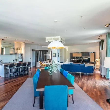 Apartment Easy Cles - Spacious And High Standing *